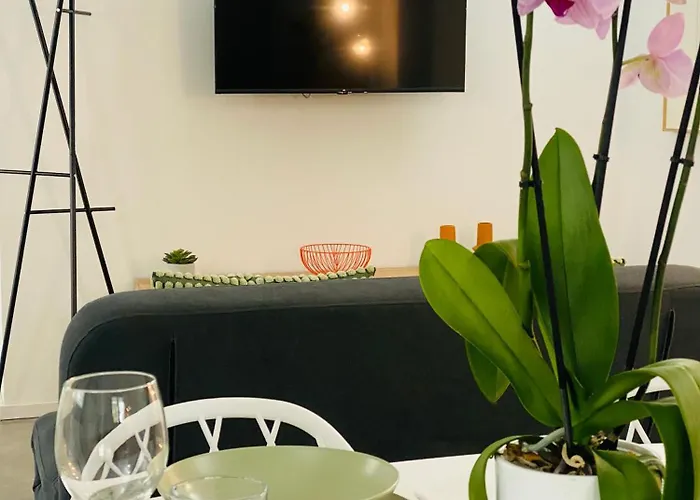 Apartamento Elisa A - In Front Of The Walls Of